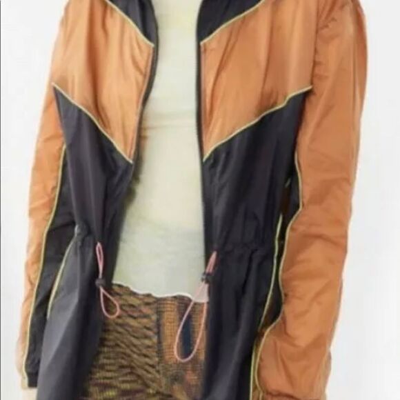 NWOT Urban Outfitters windbreaker size XS - Picture 2 of 8